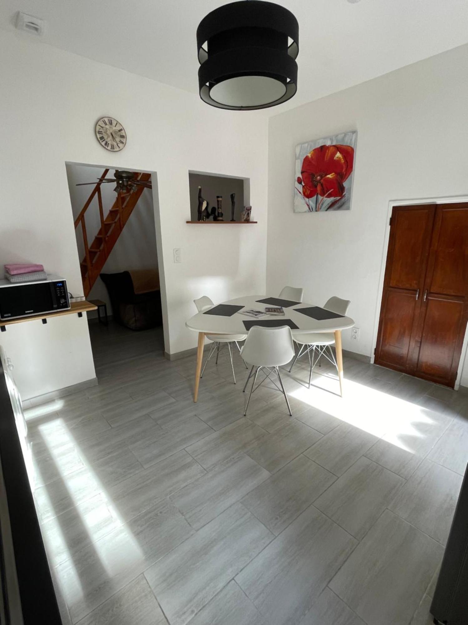 Chez Sonou , Nimes Centre Apartment Exterior photo